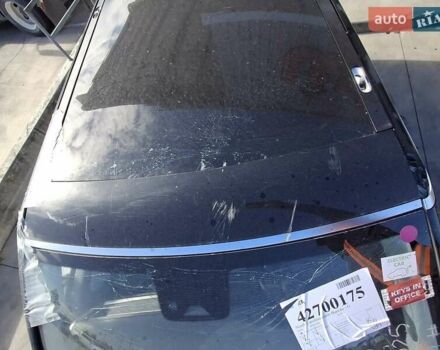 Сірий Rivian R1S, об'ємом двигуна 0 л та пробігом 13 тис. км за 32100 $, фото 15 на Automoto.ua