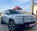 Серый Rivian R1S, объемом двигателя 0 л и пробегом 20 тыс. км за 51999 $, фото 3 на Automoto.ua