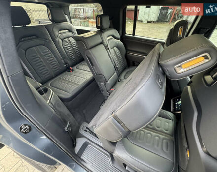 Серый Rivian R1S, объемом двигателя 0 л и пробегом 15 тыс. км за 52000 $, фото 12 на Automoto.ua