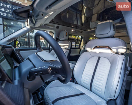 Серый Rivian R1S, объемом двигателя 0 л и пробегом 10 тыс. км за 49900 $, фото 26 на Automoto.ua