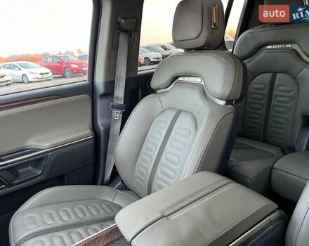 Серый Rivian R1S, объемом двигателя 0 л и пробегом 29 тыс. км за 57490 $, фото 33 на Automoto.ua