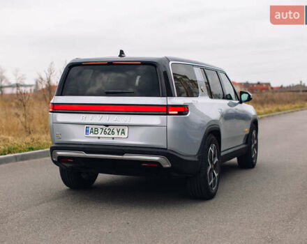 Серый Rivian R1S, объемом двигателя 0 л и пробегом 10 тыс. км за 63000 $, фото 8 на Automoto.ua
