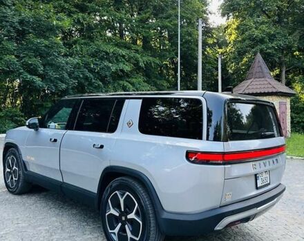 Серый Rivian R1S, объемом двигателя 0 л и пробегом 2 тыс. км за 61500 $, фото 14 на Automoto.ua