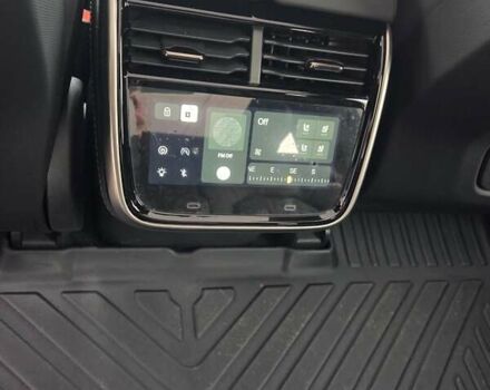 Сірий Rivian R1S, об'ємом двигуна 0 л та пробігом 6 тис. км за 62999 $, фото 4 на Automoto.ua