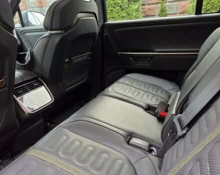 Сірий Rivian R1S, об'ємом двигуна 0 л та пробігом 6 тис. км за 62999 $, фото 3 на Automoto.ua