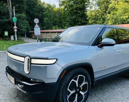 Серый Rivian R1S, объемом двигателя 0 л и пробегом 2 тыс. км за 61500 $, фото 17 на Automoto.ua
