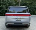 Серый Rivian R1S, объемом двигателя 0 л и пробегом 2 тыс. км за 61500 $, фото 1 на Automoto.ua