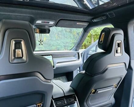 Серый Rivian R1S, объемом двигателя 0 л и пробегом 2 тыс. км за 61500 $, фото 5 на Automoto.ua
