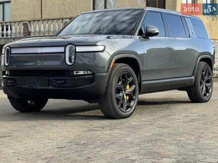 Серый Rivian R1S, объемом двигателя 0 л и пробегом 15 тыс. км за 52000 $, фото 1 на Automoto.ua