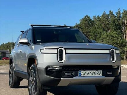 Сірий Rivian R1S, об'ємом двигуна 0 л та пробігом 2 тис. км за 47500 $, фото 1 на Automoto.ua