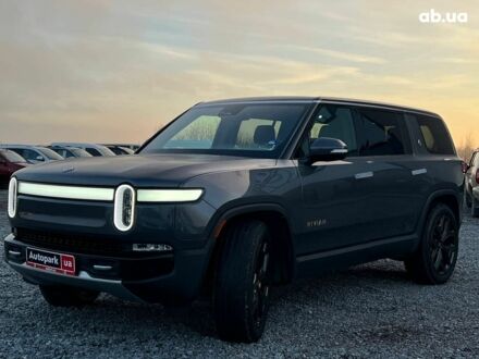 Серый Rivian R1S, объемом двигателя 0 л и пробегом 29 тыс. км за 57490 $, фото 1 на Automoto.ua