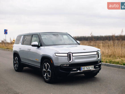 Rivian R1S 2024 у Немирове на Automoto.ua Сірий Rivian R1S, об'ємом двигуна 0 л та пробігом 10 тис. км за 63000 $, фото 1 на Automoto.ua