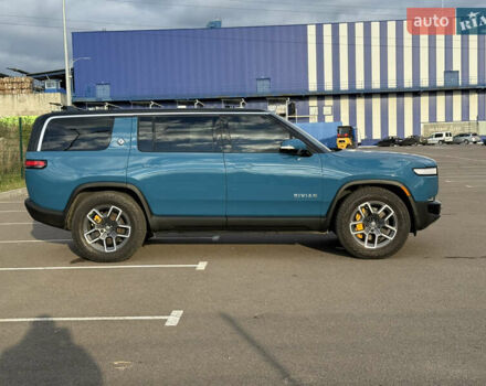 Синий Rivian R1S, объемом двигателя 0 л и пробегом 62 тыс. км за 43000 $, фото 1 на Automoto.ua
