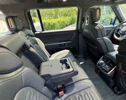 Синий Rivian R1S, объемом двигателя 0 л и пробегом 22 тыс. км за 51500 $, фото 12 на Automoto.ua