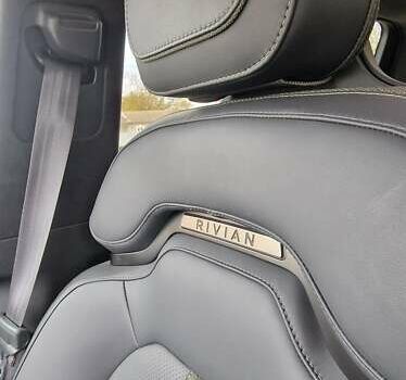 Синий Rivian R1S, объемом двигателя 0 л и пробегом 47 тыс. км за 55300 $, фото 6 на Automoto.ua