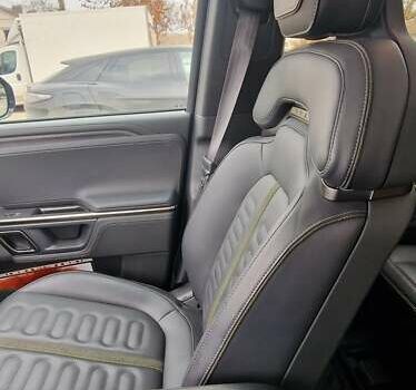 Синий Rivian R1S, объемом двигателя 0 л и пробегом 47 тыс. км за 55300 $, фото 5 на Automoto.ua