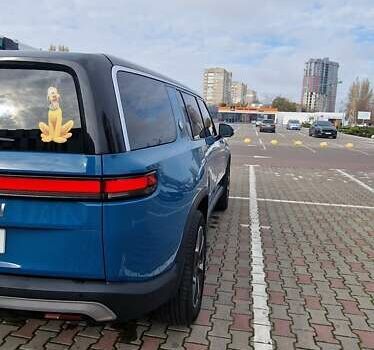 Синий Rivian R1S, объемом двигателя 0 л и пробегом 47 тыс. км за 55300 $, фото 37 на Automoto.ua
