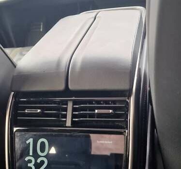 Синий Rivian R1S, объемом двигателя 0 л и пробегом 47 тыс. км за 55300 $, фото 25 на Automoto.ua