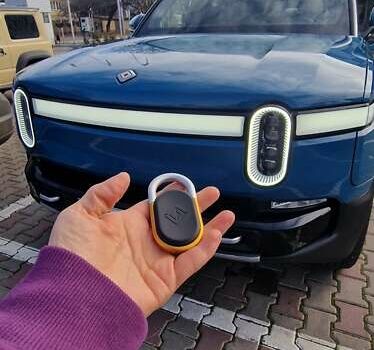 Синий Rivian R1S, объемом двигателя 0 л и пробегом 47 тыс. км за 55300 $, фото 47 на Automoto.ua