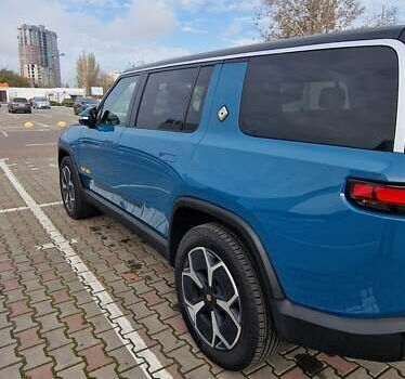Синий Rivian R1S, объемом двигателя 0 л и пробегом 47 тыс. км за 55300 $, фото 34 на Automoto.ua