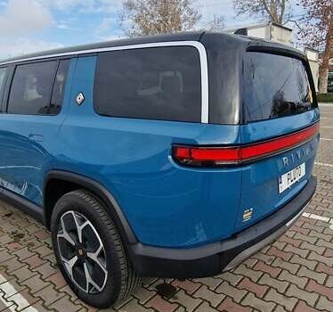 Синий Rivian R1S, объемом двигателя 0 л и пробегом 47 тыс. км за 55300 $, фото 35 на Automoto.ua