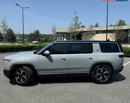 Синий Rivian R1S, объемом двигателя 0 л и пробегом 22 тыс. км за 51500 $, фото 3 на Automoto.ua