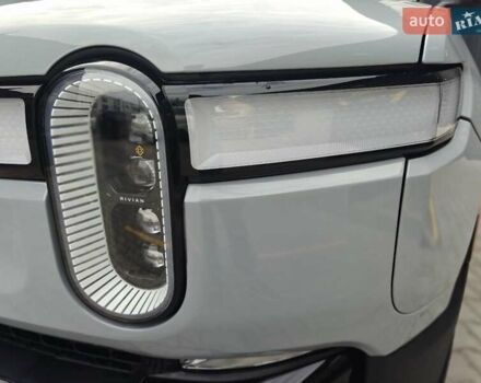 Синій Rivian R1S, об'ємом двигуна 0 л та пробігом 18 тис. км за 58900 $, фото 8 на Automoto.ua