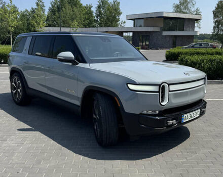 Синий Rivian R1S, объемом двигателя 0 л и пробегом 22 тыс. км за 51500 $, фото 1 на Automoto.ua