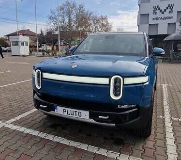 Синий Rivian R1S, объемом двигателя 0 л и пробегом 47 тыс. км за 55300 $, фото 1 на Automoto.ua