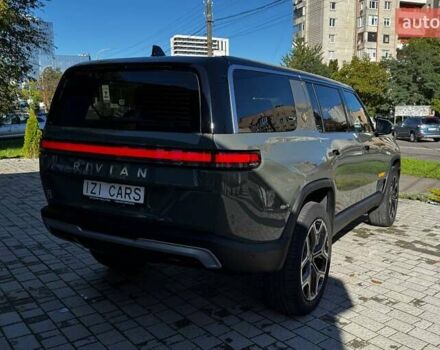 Зелений Rivian R1S, об'ємом двигуна 0 л та пробігом 33 тис. км за 48500 $, фото 5 на Automoto.ua