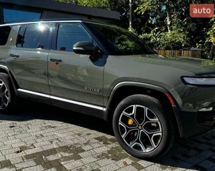 Зелений Rivian R1S, об'ємом двигуна 0 л та пробігом 33 тис. км за 48500 $, фото 6 на Automoto.ua