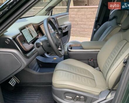 Зеленый Rivian R1S, объемом двигателя 0 л и пробегом 17 тыс. км за 50000 $, фото 36 на Automoto.ua