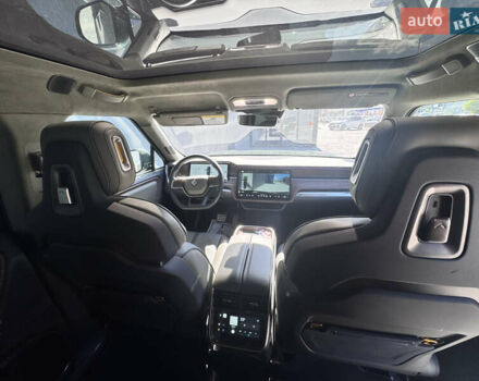 Зеленый Rivian R1S, объемом двигателя 0 л и пробегом 5 тыс. км за 49999 $, фото 7 на Automoto.ua