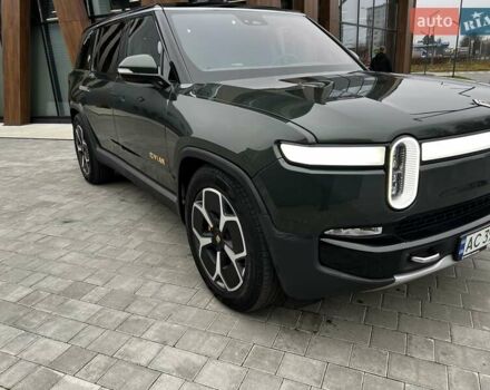 Зелений Rivian R1S, об'ємом двигуна 0 л та пробігом 35 тис. км за 54500 $, фото 1 на Automoto.ua