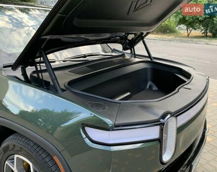 Зеленый Rivian R1S, объемом двигателя 0 л и пробегом 17 тыс. км за 50000 $, фото 46 на Automoto.ua