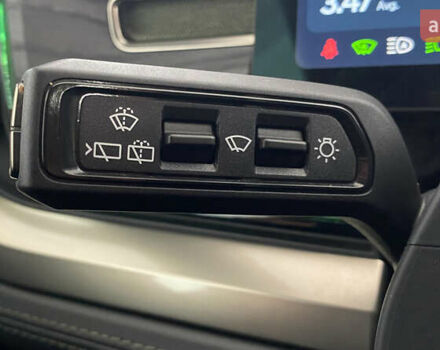 Зелений Rivian R1S, об'ємом двигуна 0 л та пробігом 26 тис. км за 49950 $, фото 16 на Automoto.ua