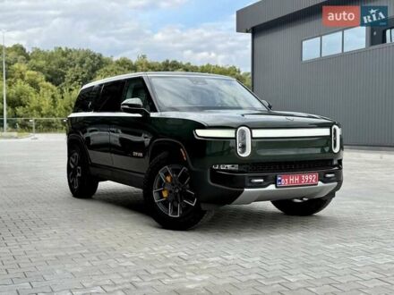 Rivian R1S 2023 в Дубно на Automoto.ua Зеленый Rivian R1S, объемом двигателя 0 л и пробегом 11 тыс. км за 49999 $, фото 1 на Automoto.ua