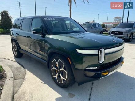 Зеленый Rivian R1S, объемом двигателя 0 л и пробегом 2 тыс. км за 28400 $, фото 1 на Automoto.ua