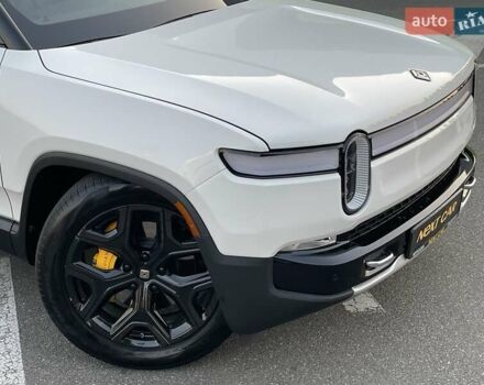 Білий Rivian R1T, об'ємом двигуна 0 л та пробігом 10 тис. км за 49500 $, фото 6 на Automoto.ua