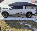 Белый Rivian R1T, объемом двигателя 0 л и пробегом 33 тыс. км за 49000 $, фото 1 на Automoto.ua