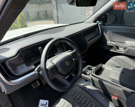 Белый Rivian R1T, объемом двигателя 0 л и пробегом 17 тыс. км за 49900 $, фото 8 на Automoto.ua