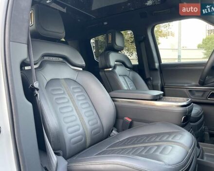 Білий Rivian R1T, об'ємом двигуна 0 л та пробігом 10 тис. км за 49500 $, фото 44 на Automoto.ua