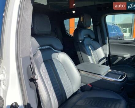Белый Rivian R1T, объемом двигателя 0 л и пробегом 40 тыс. км за 43900 $, фото 26 на Automoto.ua