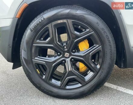 Білий Rivian R1T, об'ємом двигуна 0 л та пробігом 10 тис. км за 49500 $, фото 50 на Automoto.ua
