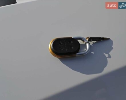 Белый Rivian R1T, объемом двигателя 0 л и пробегом 33 тыс. км за 49000 $, фото 1 на Automoto.ua