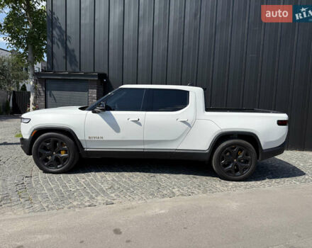 Белый Rivian R1T, объемом двигателя 0 л и пробегом 17 тыс. км за 49900 $, фото 3 на Automoto.ua