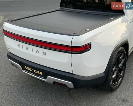 Білий Rivian R1T, об'ємом двигуна 0 л та пробігом 10 тис. км за 49500 $, фото 9 на Automoto.ua