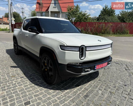 Белый Rivian R1T, объемом двигателя 0 л и пробегом 17 тыс. км за 49900 $, фото 1 на Automoto.ua
