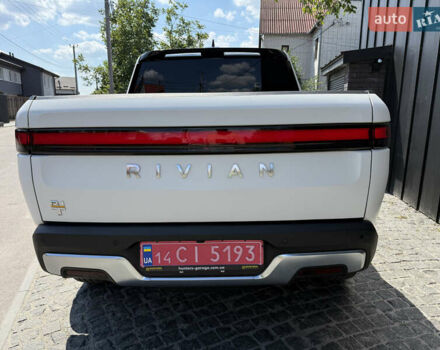 Белый Rivian R1T, объемом двигателя 0 л и пробегом 17 тыс. км за 49900 $, фото 6 на Automoto.ua