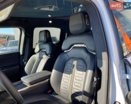 Белый Rivian R1T, объемом двигателя 0 л и пробегом 40 тыс. км за 43900 $, фото 19 на Automoto.ua